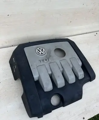 Volkswagen PASSAT B6 Engine cover (trim) 03G103925BB