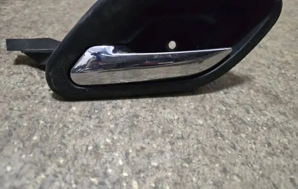 BMW 5 E39 Front door interior handle 8226049
