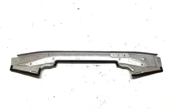 Audi Q7 4M Radiator mount bracket 4M0806391C