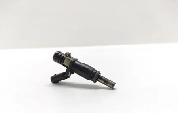 Mercedes-Benz E W211 Fuel injector A2720780249 5160B01064