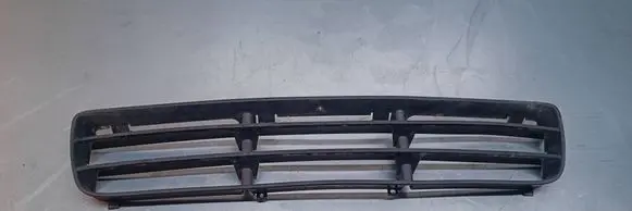 Volkswagen Bora Front bumper lower grill 1J5853677B