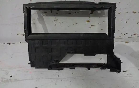 Renault Captur Radiator cooling fan shroud 