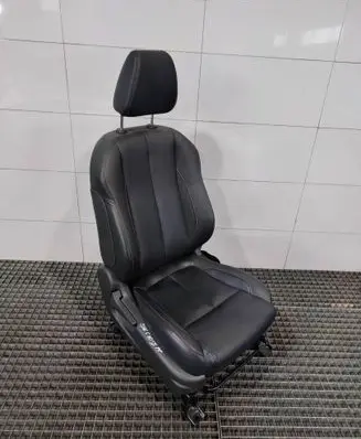 Mitsubishi Eclipse Cross Front passenger seat 