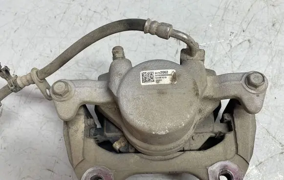 Opel Insignia B Front brake caliper 84782062