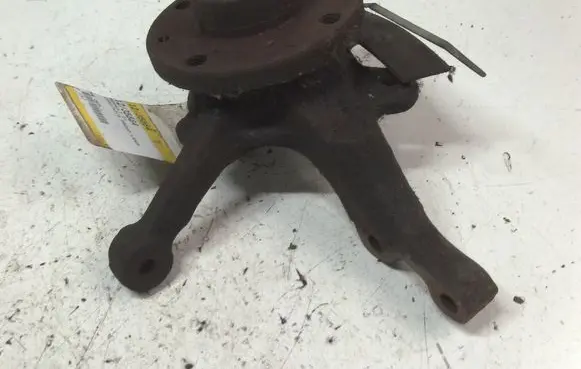 Renault 21 Front wheel hub spindle knuckle 