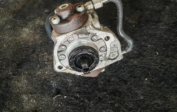 Mazda 6 Fuel injection high pressure pump 2940001661