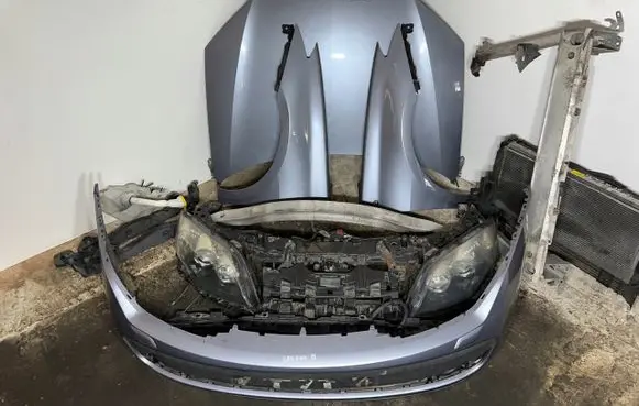 Renault Laguna III Front piece kit 