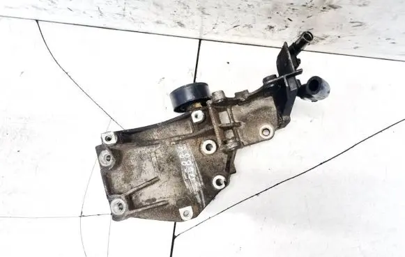 Alfa Romeo 159 Engine mounting bracket 55197248