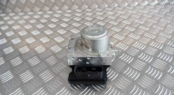 Nissan Juke I F15 ABS Pump 476601KK0B