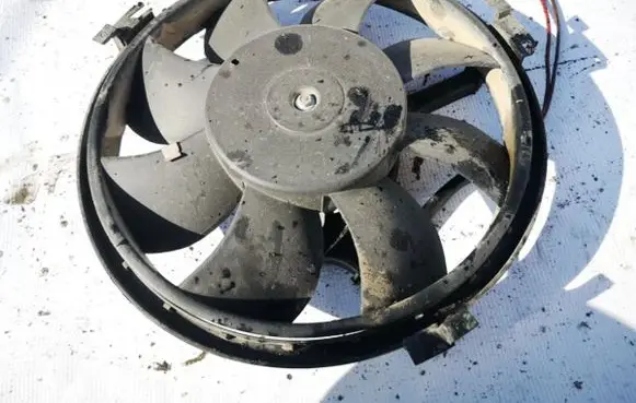 Audi A8 S8 D2 4D Radiator cooling fan shroud