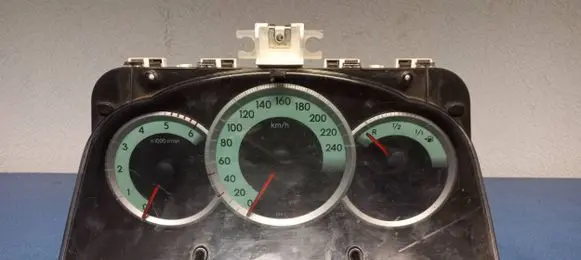 Toyota Corolla Verso AR10 Speedometer (instrument cluster) 838000F092A MB2574403890