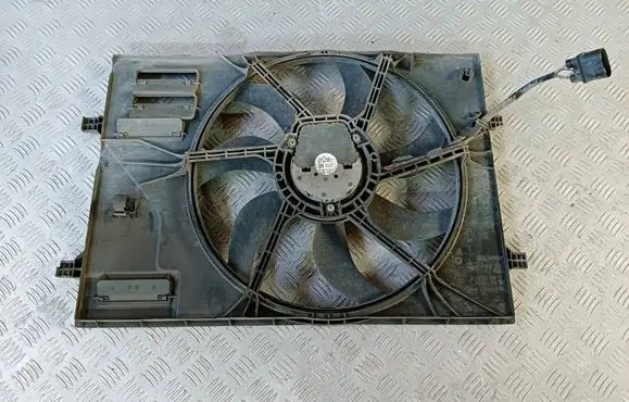 Volkswagen Golf VII Electric radiator cooling fan 5Q0121205