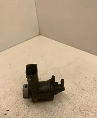 Audi A6 S6 C5 4B Vacuum valve 1J0906283C