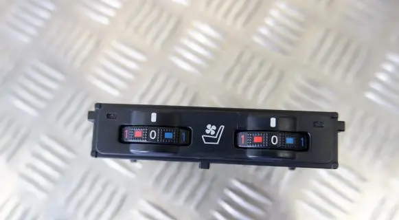 Lexus GS 300 350 430 450H Seat heating switch 8475130250