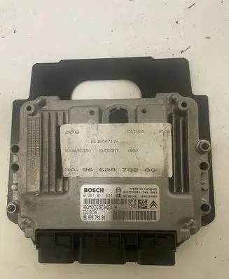Citroen C4 I Engine control unit/module 9662872280