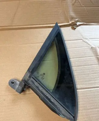 Volkswagen Tiguan Front door vent window glass four-door 5NA845114