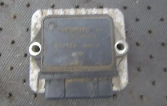 Volkswagen Jetta II Ignition amplifier control unit 191905351b 339373