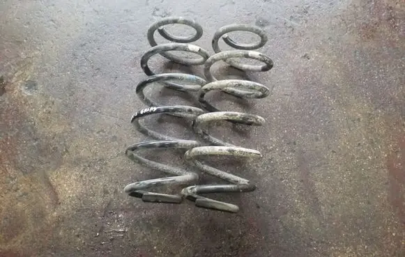 Toyota Auris 150 Rear coil spring