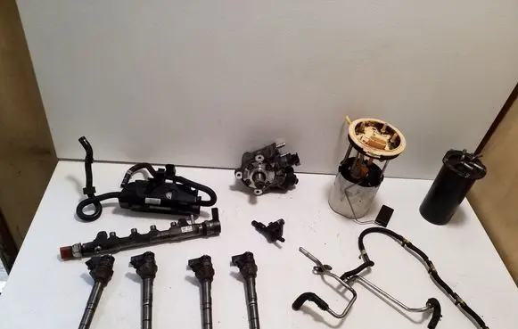 Audi TT TTS Mk2 Fuel injection system set 03L130277J 0445110369 A2C53166114