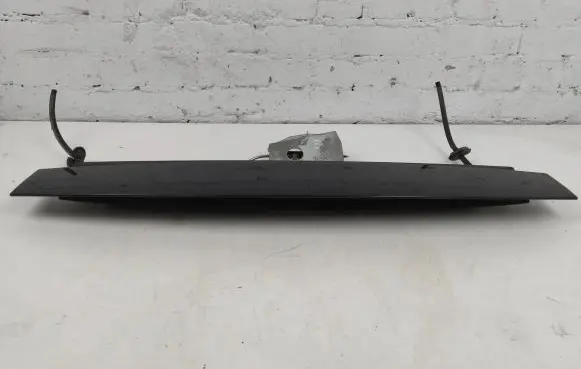 Tailgate/trunk spoiler