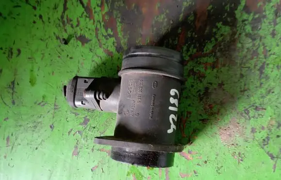 Volkswagen PASSAT B5 Mass air flow meter