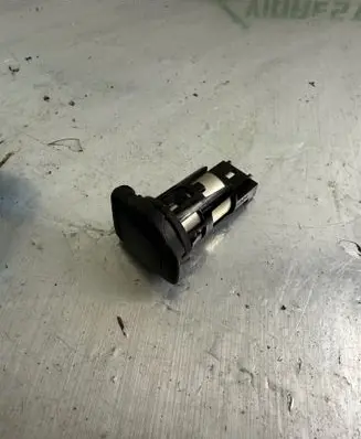 Opel Vivaro 12 V Socket (rear) 26J8