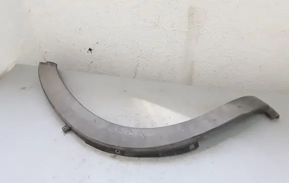 Iveco Daily 35 - 40.10 Fender trim (molding) 3802038
