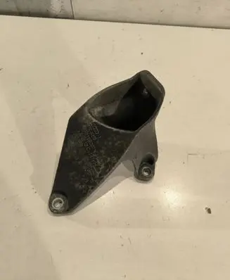 Audi A6 S6 C6 4F Engine mounting bracket 4F0199307N