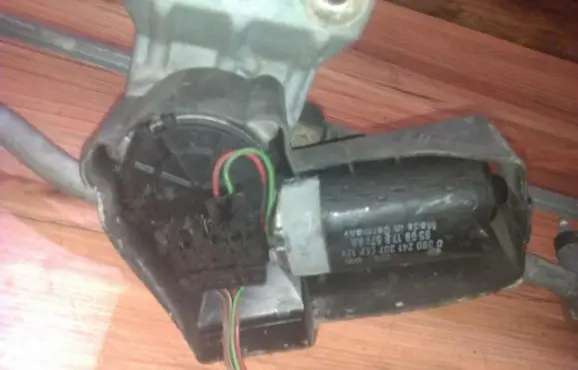 Ford Escort Wiper motor 0390241307