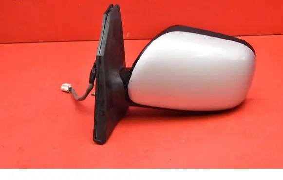 Toyota Corolla E120 E130 Front door electric wing mirror