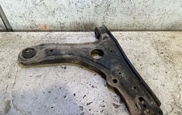 Volkswagen Golf III Front lower control arm/wishbone