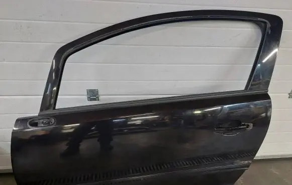 Door (2 Door Coupe)