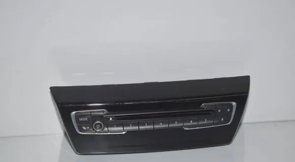 BMW 2 F46 Radio/CD/DVD/GPS head unit 9371455 61359371455 9357781