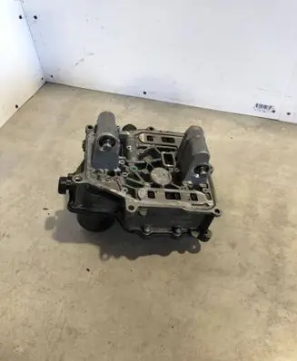 Volkswagen PASSAT B7 Transmission gearbox valve body 0AM325065N