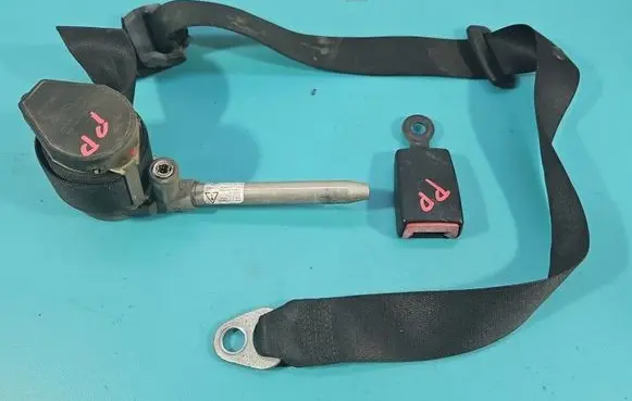 Mercedes-Benz Sprinter W901 W902 W903 W904 Front seatbelt 0038602285 IMPRK1533562