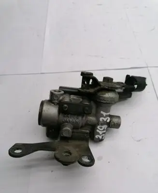 Subaru Impreza II Brake power pressure regulator 