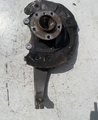 BMW 6 F06 Gran coupe Front wheel hub