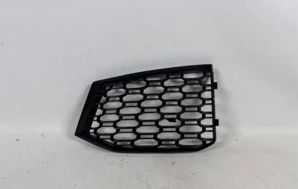 Audi A5 Front fog light trim/grill 8W6807681