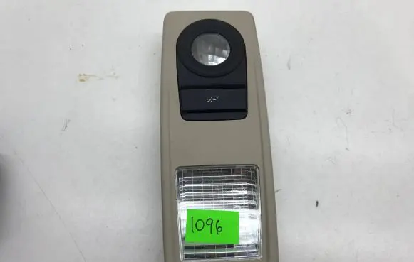 BMW 5 F10 F11 Rear seat light 9215617 CA0602030110073 18900330