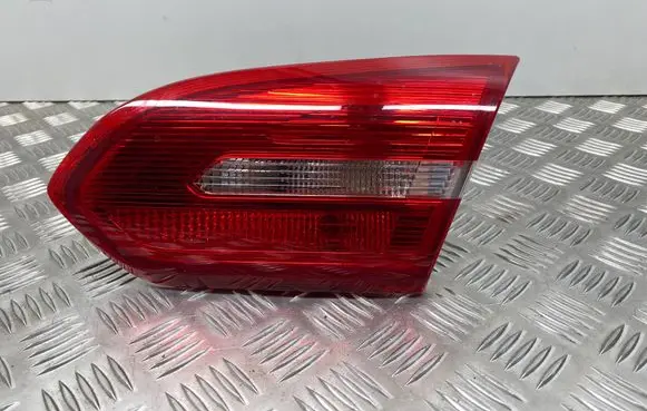 Ford Focus Tailgate rear/tail lights F1EB13A602DD