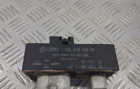 Seat Ibiza III (6L) Coolant fan relay 1J0919506M