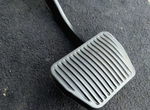 Volvo S80 Brake pedal