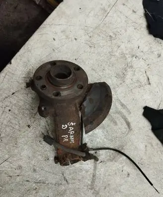 Volkswagen Sharan Front wheel hub spindle knuckle 7M0972935A