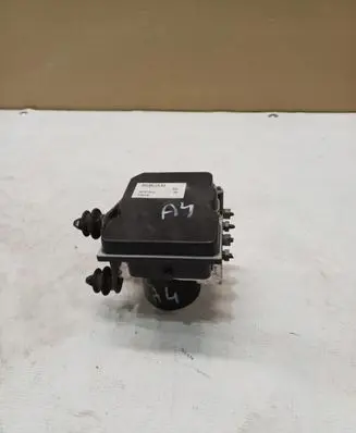 Audi A4 S4 B8 8K ABS Pump 8K0907379AQ