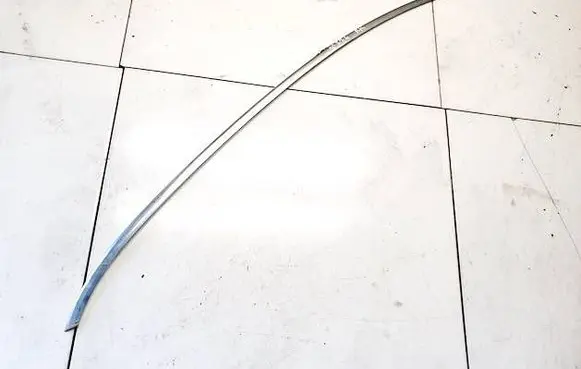 Opel Insignia A Front door glass trim molding 13228510