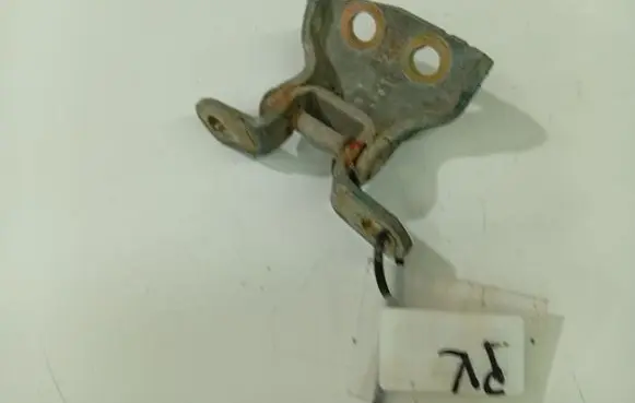 Nissan Primera Front door upper hinge 