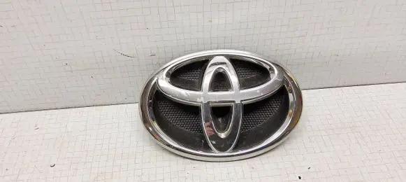 Toyota Verso Manufacturer badge logo/emblem 753110F030 9882M0010 4814P0010