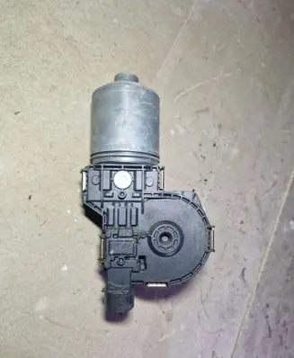 Opel Meriva B Wiper motor 0390243009