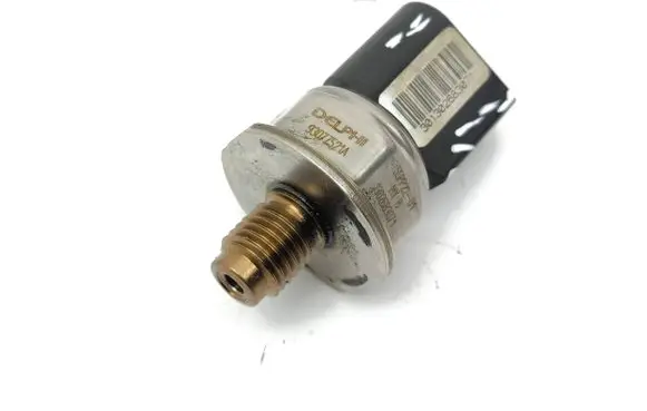 Mercedes-Benz B W246 W242 Fuel pressure sensor 1302683071 55082201