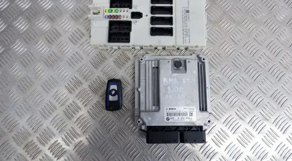 BMW 3 F30 F35 F31 Engine ECU kit and lock set 0281019426 8572439 9314234